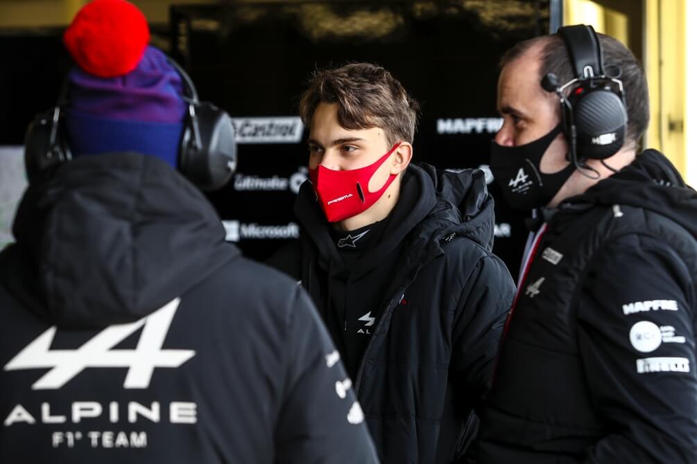 Alfa Romeo not ‘in a rush’ to confirm second driver, downplays Piastri link
