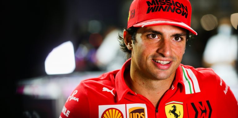 Ferrari expects straightforward talks with Sainz over contract extension