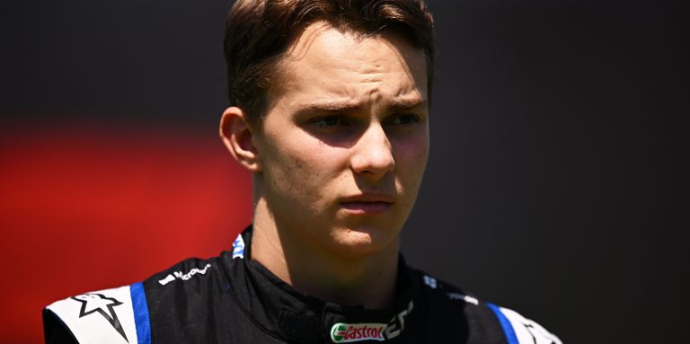 Piastri denies he will race for Alpine in 2023 just hours after announcement