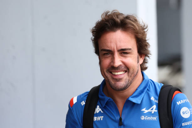 Alonso to join Aston Martin on multi-year deal from 2023
