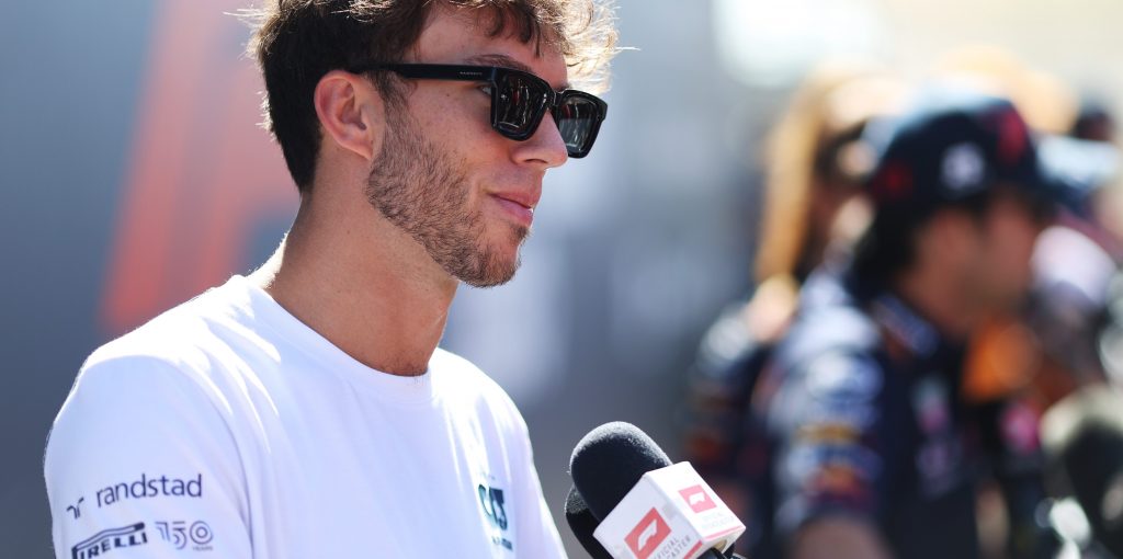 Gasly remaining tight-lipped amid Alpine F1 links
