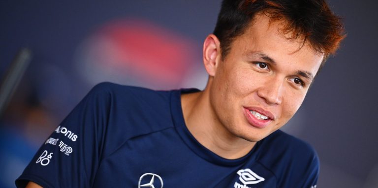 Albon to drive in Singapore GP, De Vries on standby