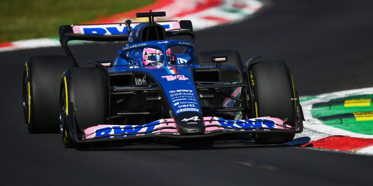 Alpine leaning towards a ‘more senior driver’ to replace Alonso for 2023