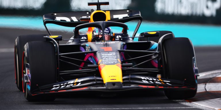 Verstappen discussed hard tyre F1 strategy with engineer before Miami GP