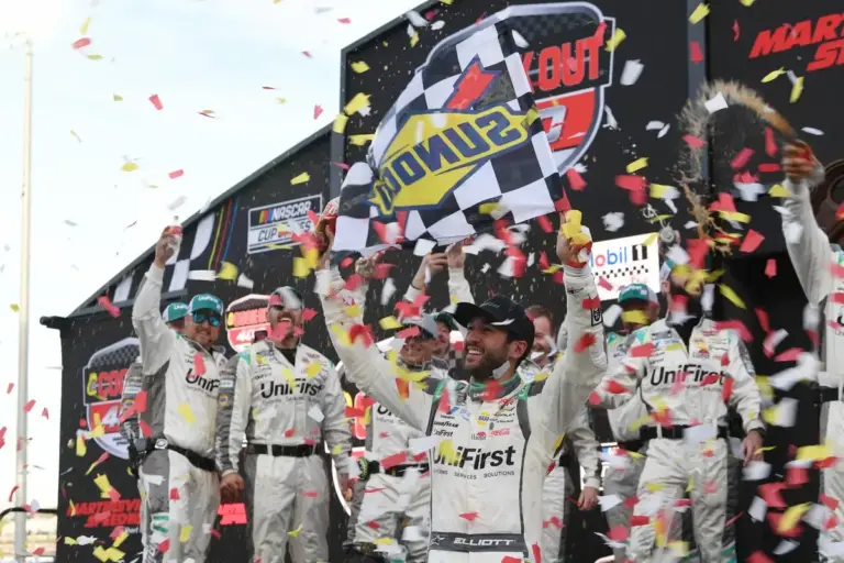 Chase Elliott’s Martinsville win shakes up NASCAR Cup standings