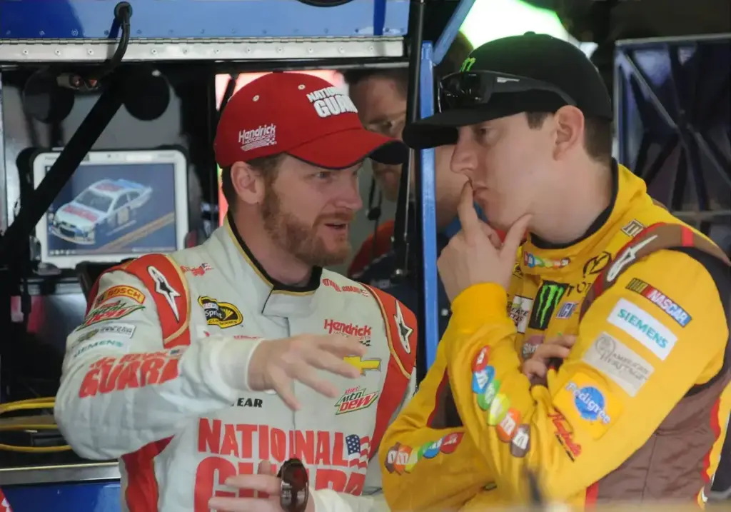 NASCAR veteran predicts Kyle Busch could land a good drive after Hamlin questions his future