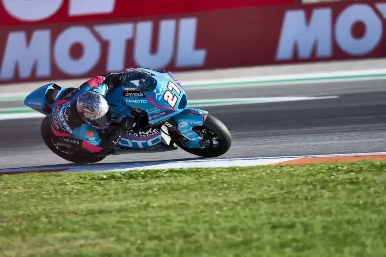 Which current MotoGP riders could miss out on a 2027 seat?