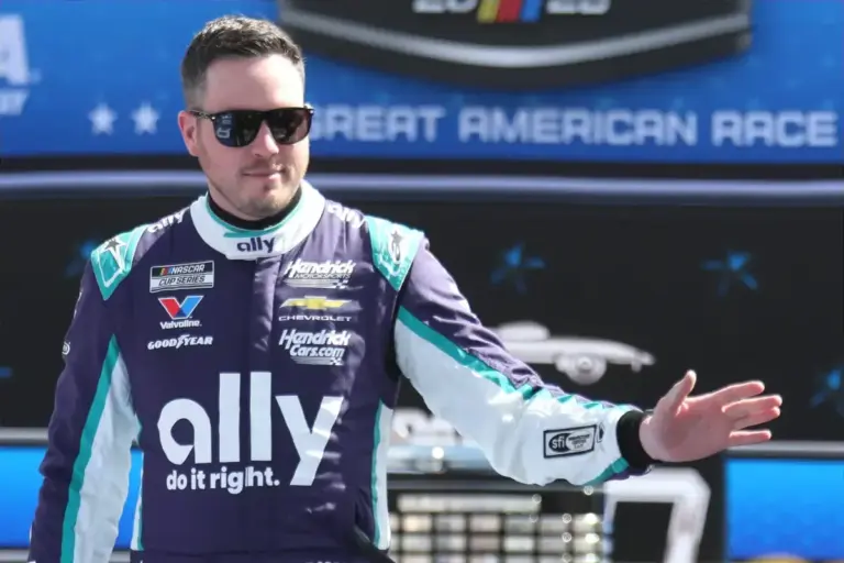 Alex Bowman returns at Bristol facing 144-Point deficit in NASCAR playoff race