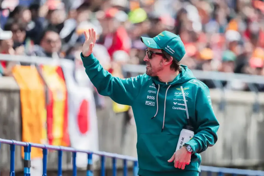 Fernando Alonso reveals baby’s name and unveils a special gift from F1