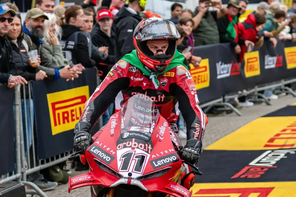 Assen WSBK Saturday: Bulega wins rain thriller after support class photo finishes