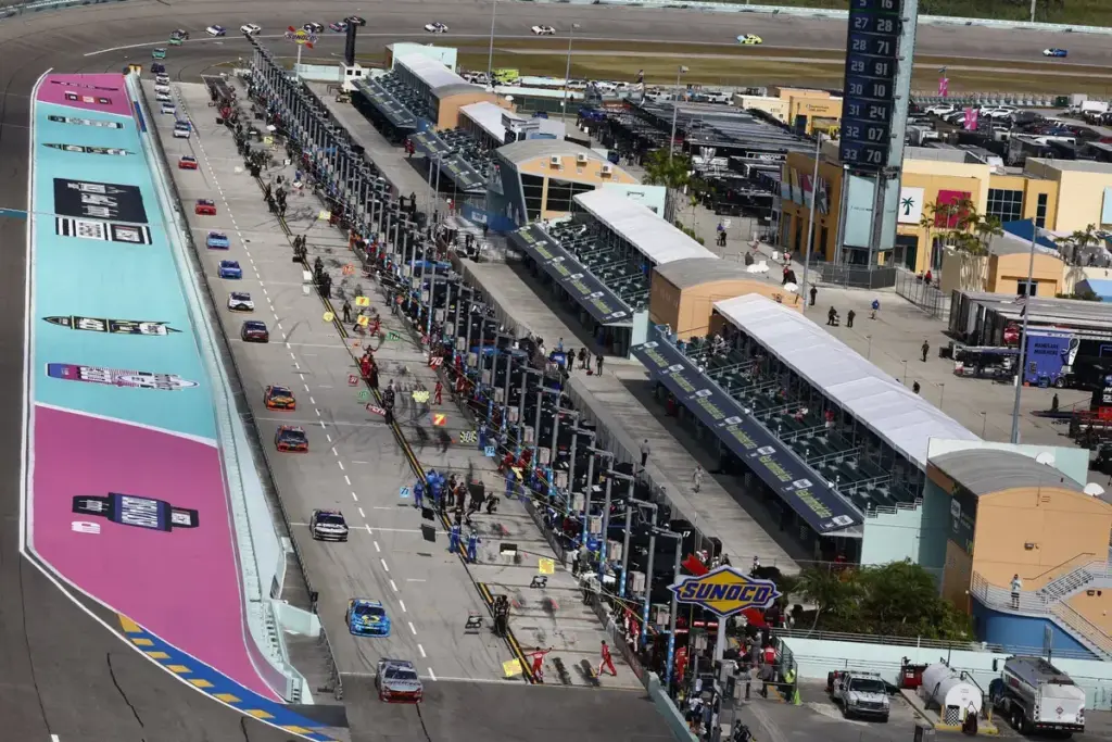 What’s happening with the finale? Fans react as NASCAR faces venue decision buzz