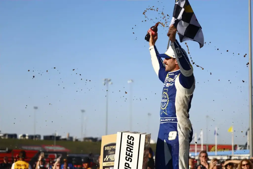 MOTORSPORT NEWS TODAY: Kimi’s Miami magic, Evans’ Berlin charge & Elliott’s Texas win