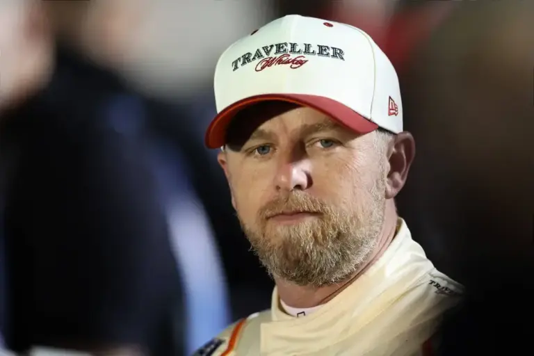 Justin Allgaier confronts rookie after Corey Day steals Dover win late