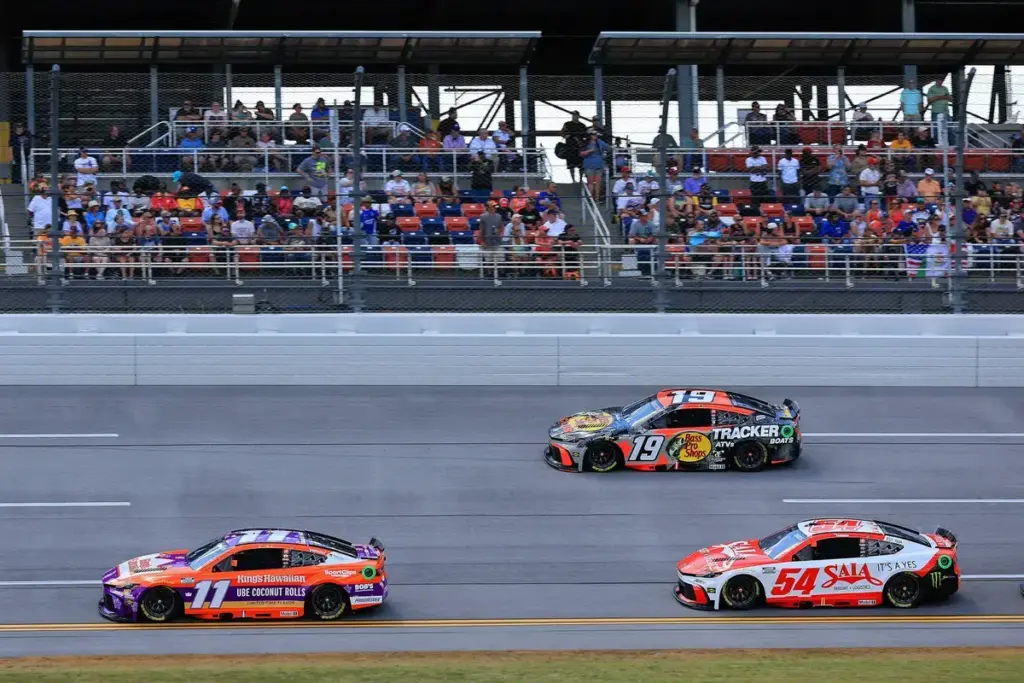 NASCAR News today: Chase Briscoe reacts to another Dover heartbreak vs Denny Hamlin