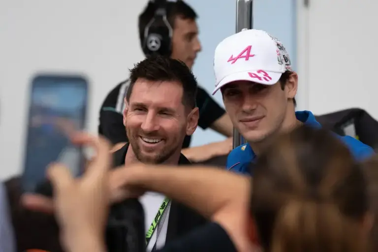 Franco Colapinto says “dreams have come true” after meeting idol Lionel Messi in Miami