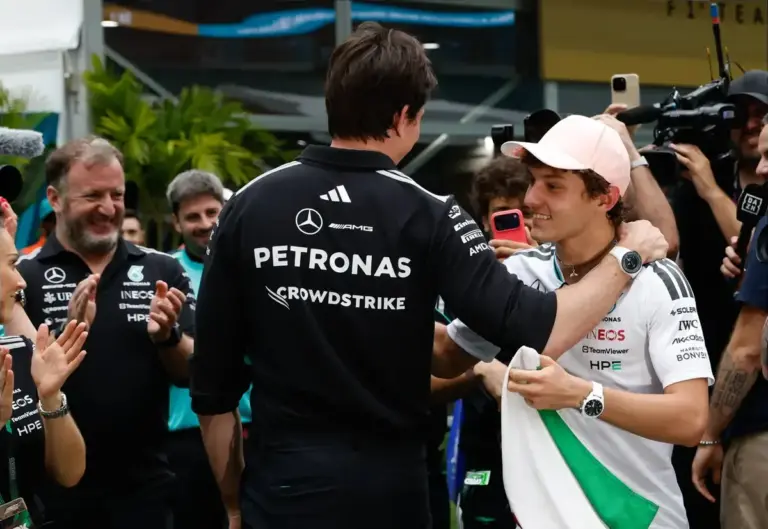 Toto Wolff warns Italy’s new sporting hero Kimi Antonelli: “All of Italy will be on him”