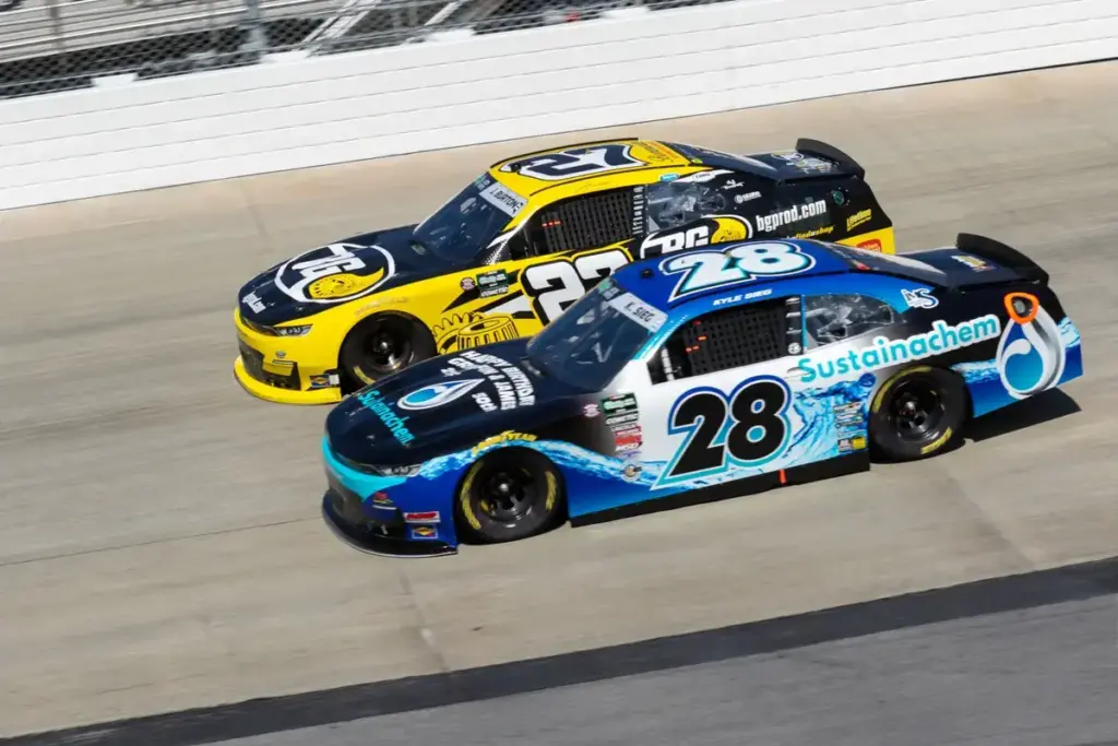 As one Ford team shuts down, another prepares for Dover start?
