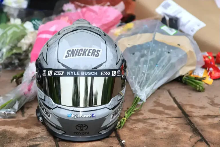 Why fans are comparing Kyle Busch’s death to Kobe Bryant’s tragic final weeks