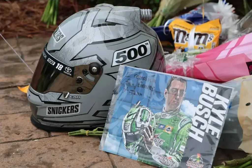 Special No. 18 Indy 500 tribute keeps Kyle Busch’s dream alive