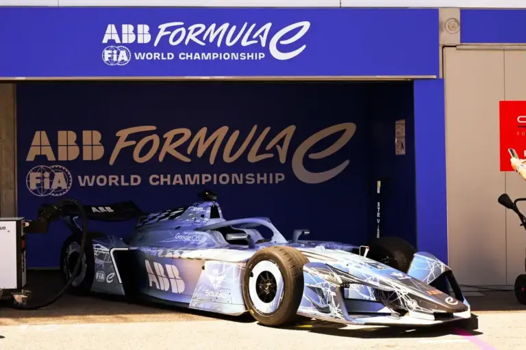 Brands Hatch joins Formula E Gen4 calendar as London’s ExCeL bows out