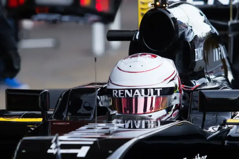 Magnussen leads off as Hamlin waits in San Diego qualifying