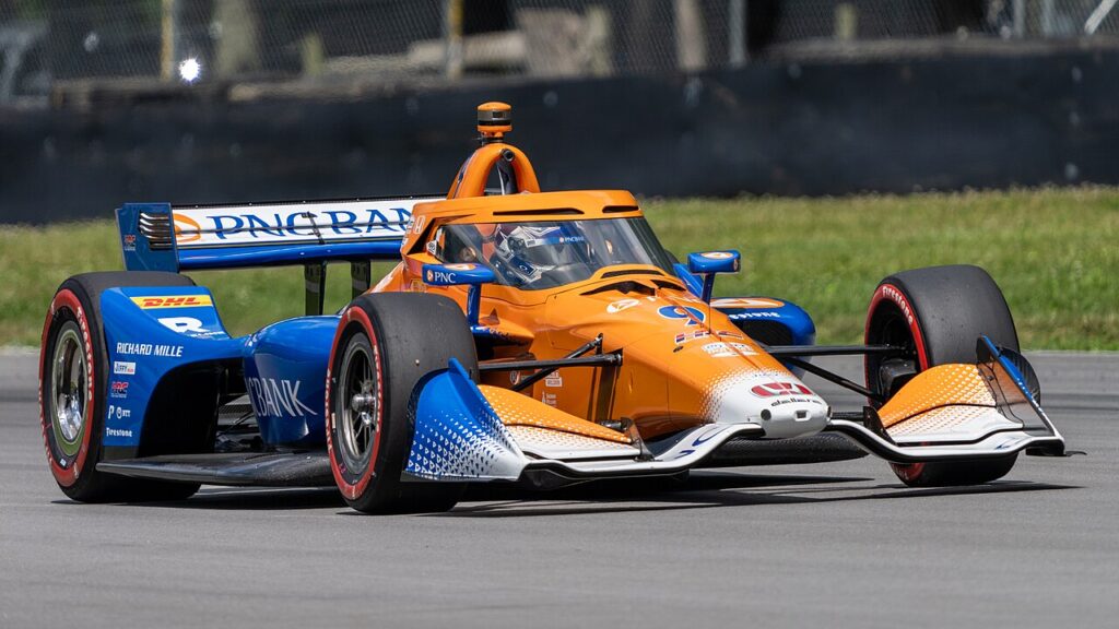 Scott Dixon driving the No. 9 Chip Ganassi Racing IndyCar at Mid-Ohio