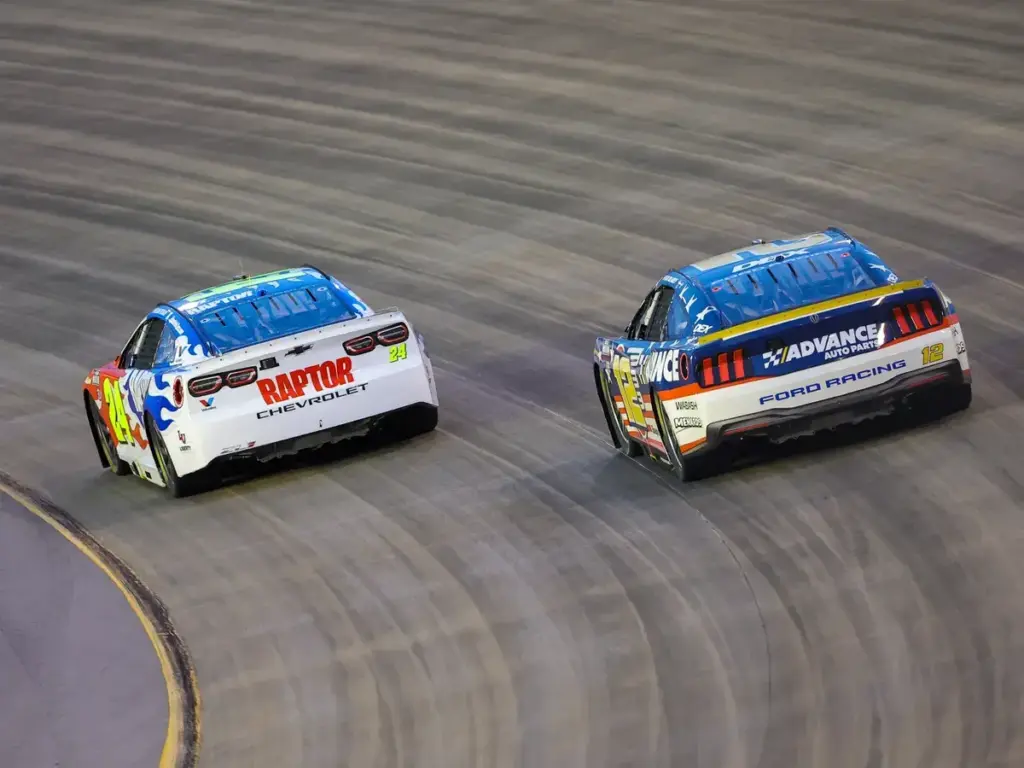 May 31, 2026, Lebanon, Tennessee, USA: Hendrick Motorsports driver William Byron (24) leads Team Penske driver Ryan Blaney (12) through turn one during the Cracker Barrel 400 NASCAR Cup Series race at Nashville Superspeedway. (Credit Image: © Stephen