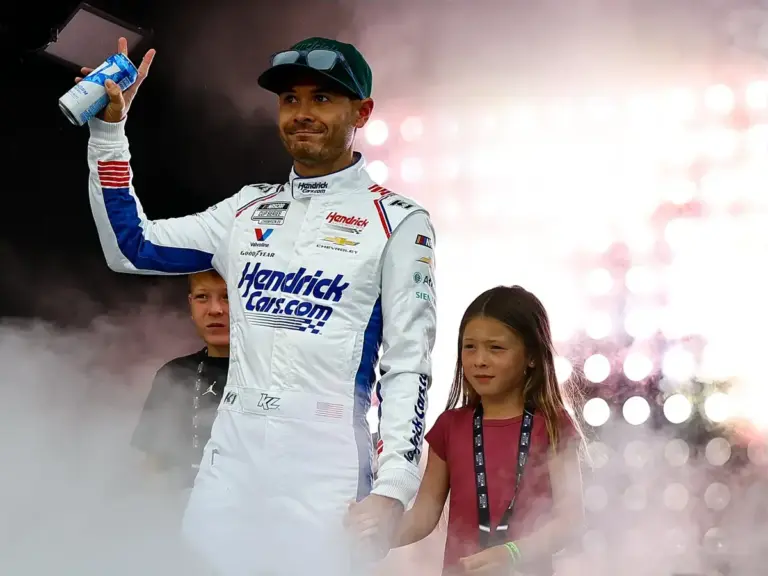 May 31, 2026, Lebanon, Tennessee, USA: Hendrick Motorsports driver Kyle Larson waves to fans along side his children during driver introductions prior to the Cracker Barrel 400 NASCAR Cup Series race at Nashville Superspeedway. (Credit Image: © Steph