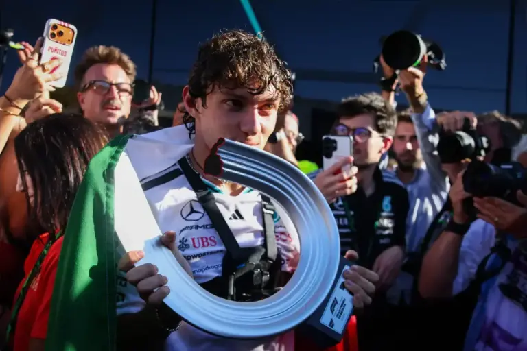 Wolff urges caution as Antonelli commands Mercedes title charge