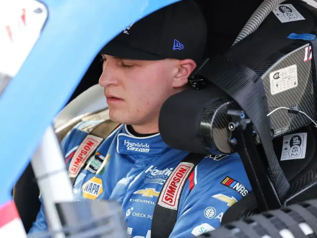 May 30, 2026, Lebanon, Tennessee, USA: Hendrick Motorsports driver Corey Day takes a moment to close his eyes and relax inside his car prior to the start of the Sports Illustrated 250 NASCAR O'Reilly Auto Parts Series race at Nashville Superspeedway.