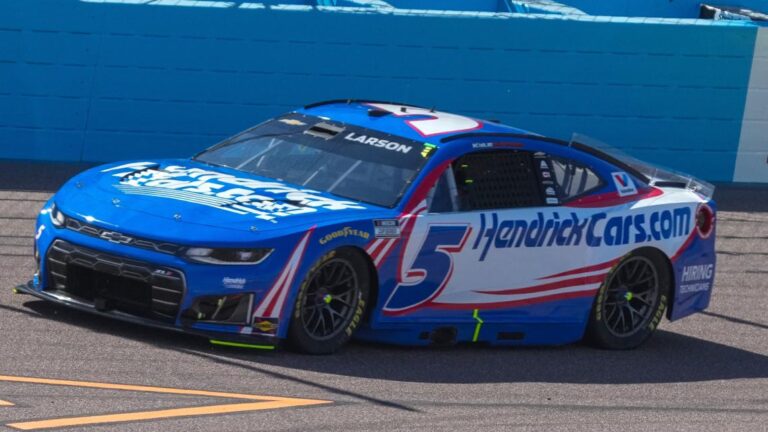 Larson starts 22nd as NASCAR title rivals lock out Phoenix top five