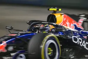 Verstappen wins chaotic Singapore Sprint as Russell crashes from lead